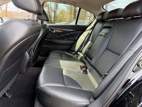 Used 2018 INFINITI Q50 Luxe w/ Essential Package (3.0T Luxe) image 11