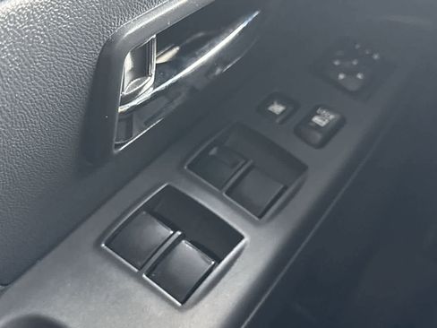 Used 2025 Mitsubishi Outlander Sport AWD image 17