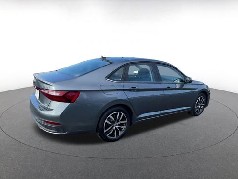 Used 2025 Volkswagen Jetta SE image 15