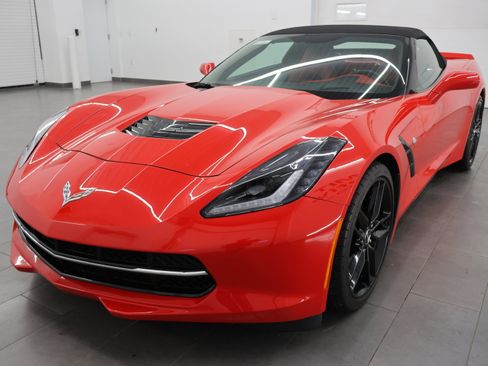 Used 2015 Chevrolet Corvette Stingray Convertible w/ 3LT Preferred Equipment Group image 7