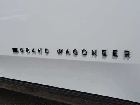 Used 2024 Jeep Grand Wagoneer L Series II w/ Quick Order Packagew 28T AWD/4WD image 6