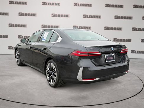 Certified 2025 BMW 530i xDrive 530i xDrive image 3