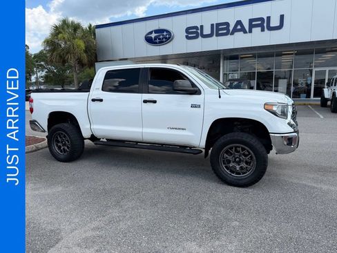 Used 2019 Toyota Tundra SR5 w/ SR5 Upgrade Package AWD/4WD image 1