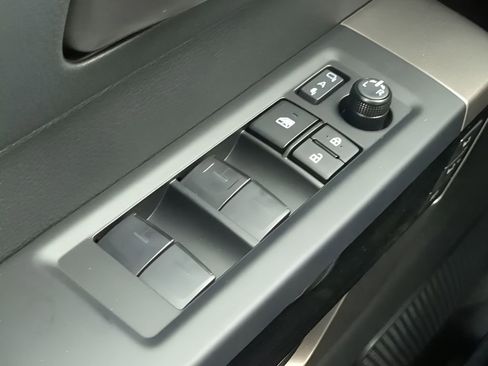 New 2026 Toyota Tundra Limited AWD/4WD image 32