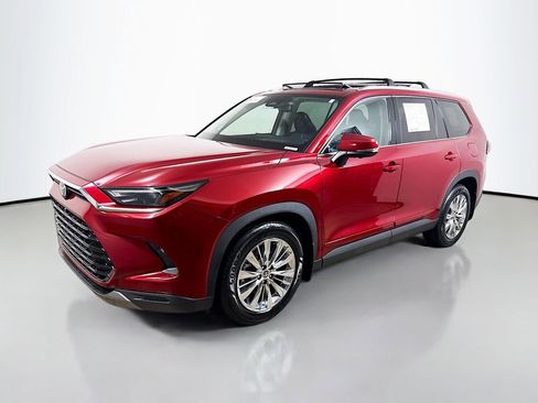 Certified 2024 Toyota Grand Highlander AWD image 3