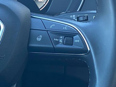 Used 2024 Audi Q5 e Premium Plus image 8