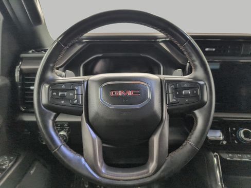 Used 2024 GMC Sierra 1500 AT4 w/ Technology Package AWD/4WD image 5