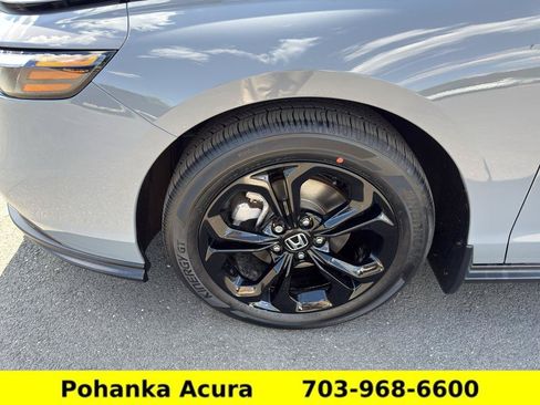 Used 2025 Honda Accord SE image 28