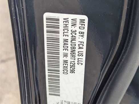 Used 2024 Jeep Compass Latitude image 19