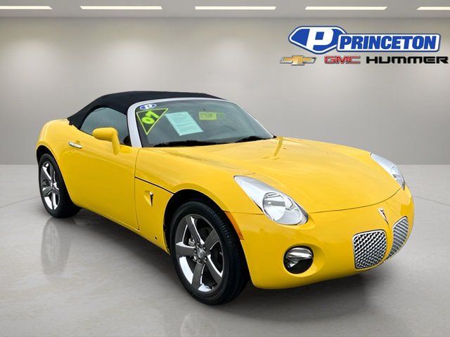 Used 2007 Pontiac Solstice Convertible w/ Premium Package RWD image 1