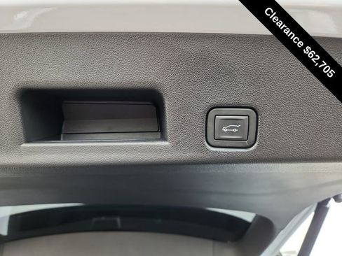 Used 2026 GMC Acadia Denali Ultimate AWD/4WD image 32