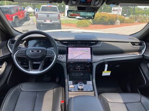 New 2024 Jeep Grand Cherokee Limited 4xe w/ Luxury Tech Group II image 13