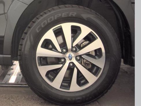 Used 2023 Subaru Outback Premium AWD/4WD image 7