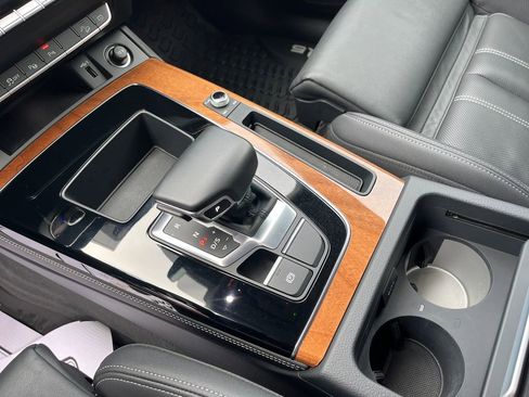 Used 2023 Audi Q5 2.0T Prestige w/ Prestige Package image 26