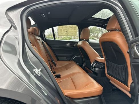 Used 2022 Alfa Romeo Giulia Ti image 28