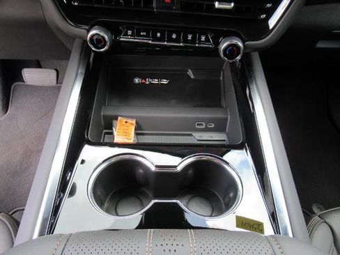 New 2025 Chevrolet Tahoe High Country image 23