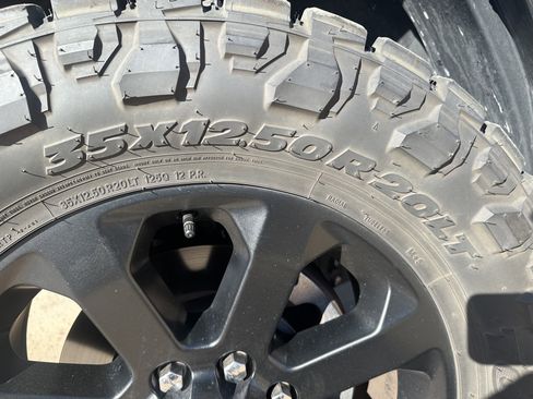 Used 2025 RAM 3500 Laramie AWD/4WD image 12