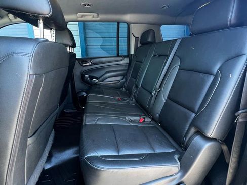 Used 2019 Chevrolet Suburban LT AWD/4WD image 12