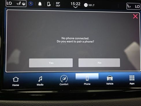 Used 2022 Chrysler Pacifica Touring-L FWD image 28
