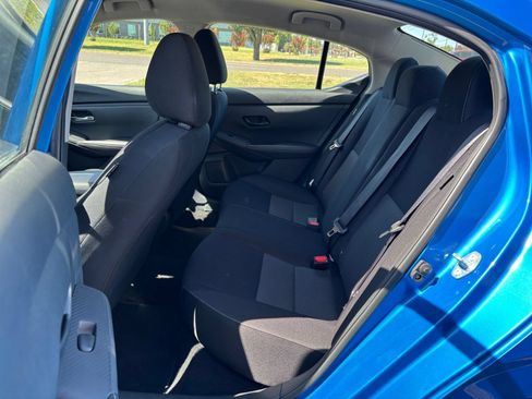 Used 2025 Nissan Sentra SV FWD image 23