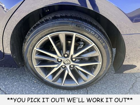 Used 2022 Toyota Camry XLE FWD image 11