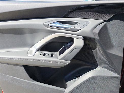 New 2025 Audi Q5 Premium image 15