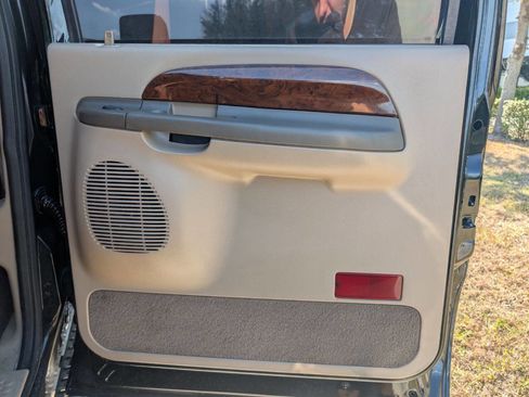 Used 2000 Ford Excursion Limited image 14