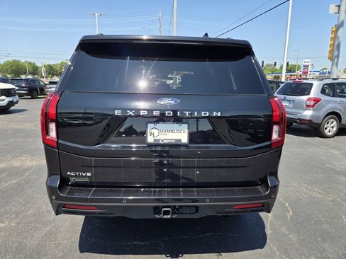 Certified 2025 Ford Expedition Active AWD/4WD image 6