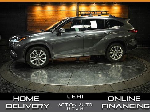 Used 2024 Toyota Highlander Limited AWD/4WD image 1