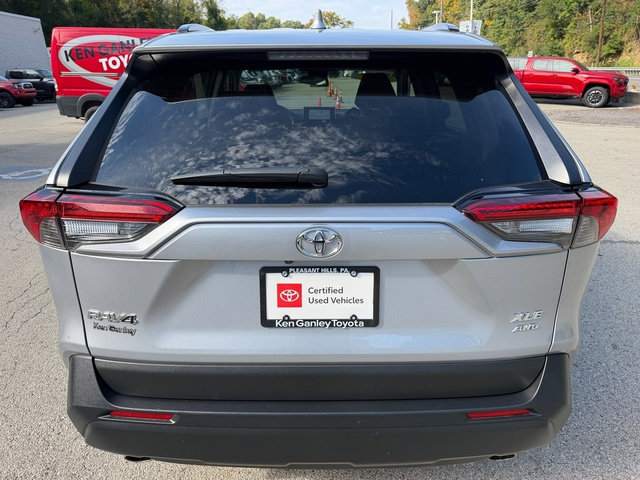Certified 2025 Toyota RAV4 XLE AWD/4WD image 5