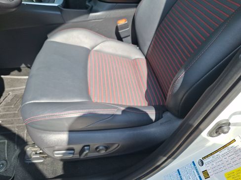 Used 2022 Toyota RAV4 XSE AWD/4WD image 18