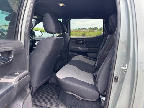 Used 2023 Toyota Tacoma TRD Off-Road AWD/4WD image 13