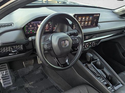 Used 2023 Honda Accord Sport image 11