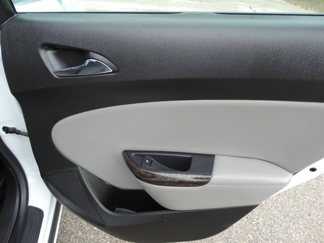 Used 2016 Buick Verano Convenience FWD image 31