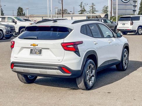 New 2026 Chevrolet Trax LT w/ Driver Confidence Package image 4