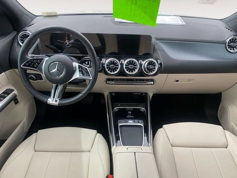 New 2025 Mercedes-Benz GLA 250 image 13