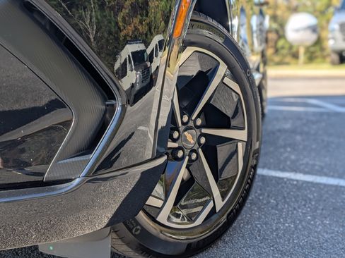 Used 2025 Chevrolet Equinox EV LT w/ Convenience Package image 34