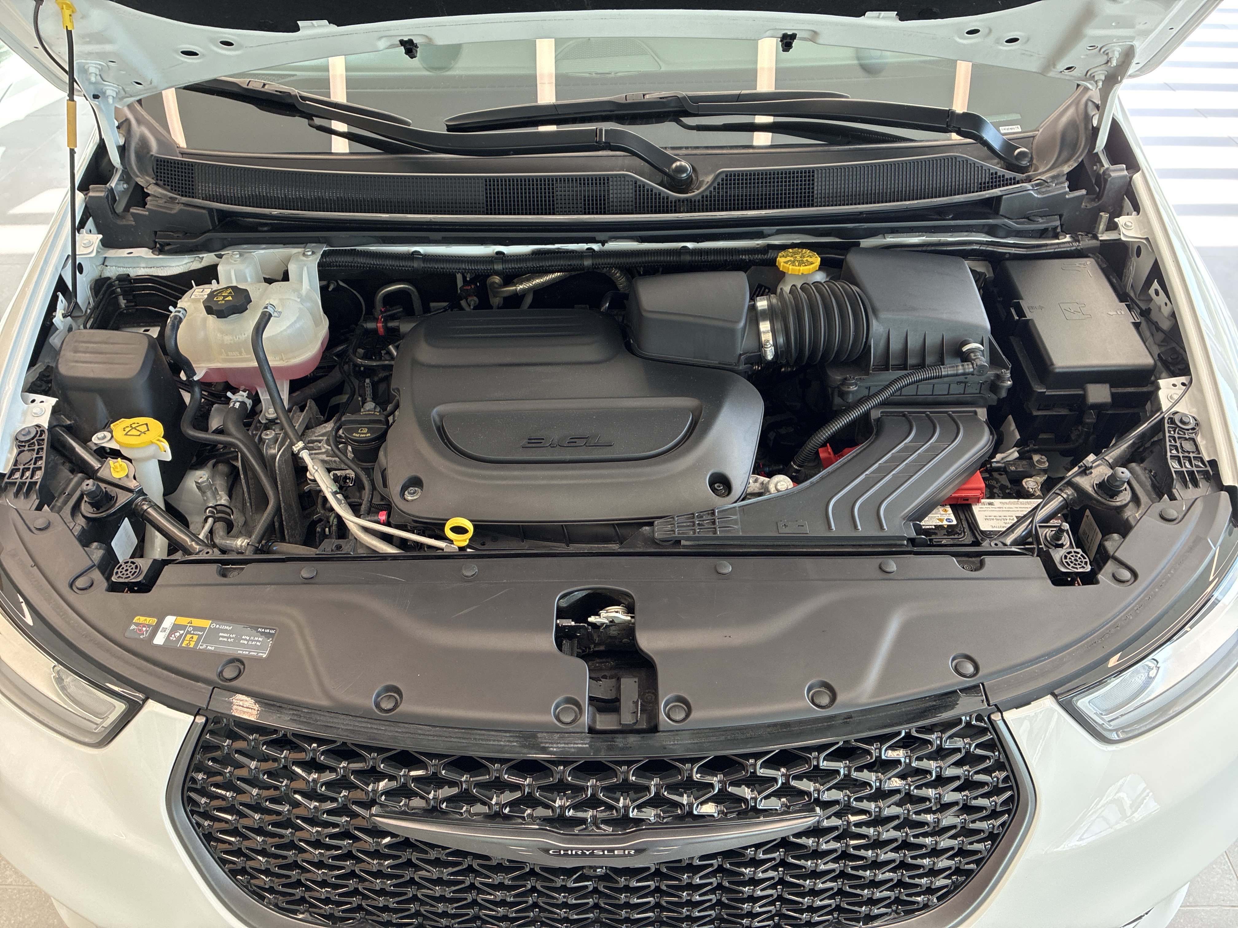Certified 2024 Chrysler Pacifica Touring-L w/ Road Tripper Package AWD/4WD image 9