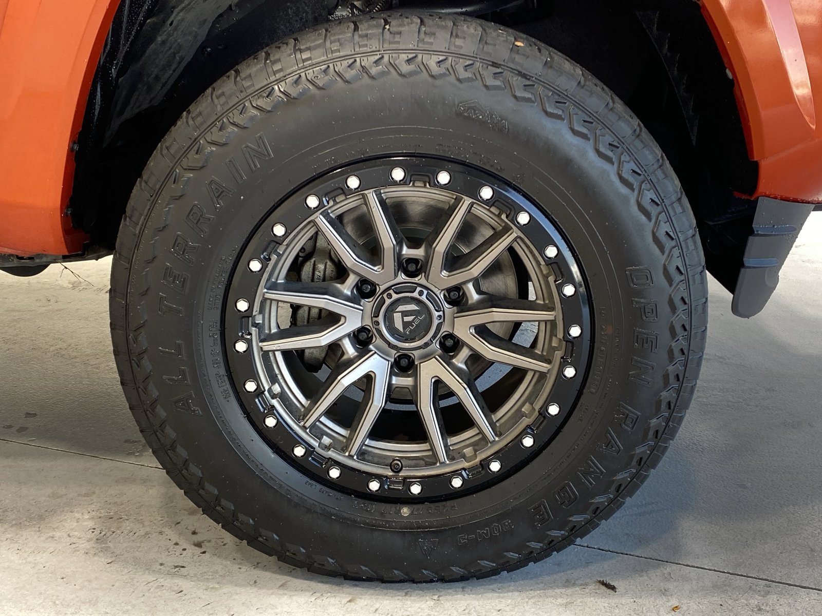 Used 2017 Toyota Tacoma SR5 w/ Tow Package AWD/4WD image 10