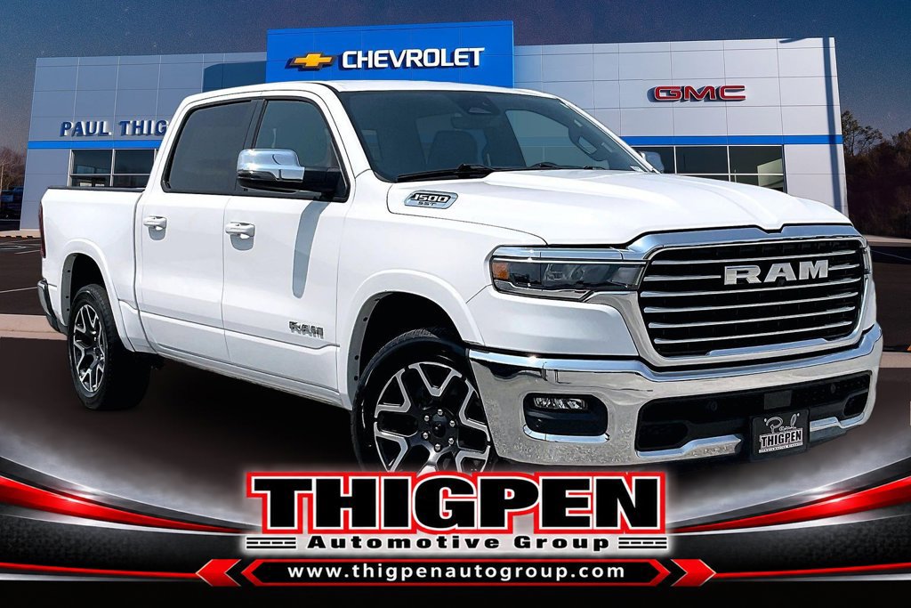 Used 2025 RAM 1500 Laramie AWD/4WD image 1