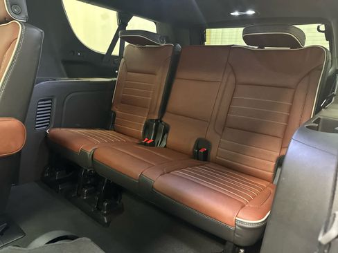 Used 2024 GMC Yukon XL Denali Ultimate image 27