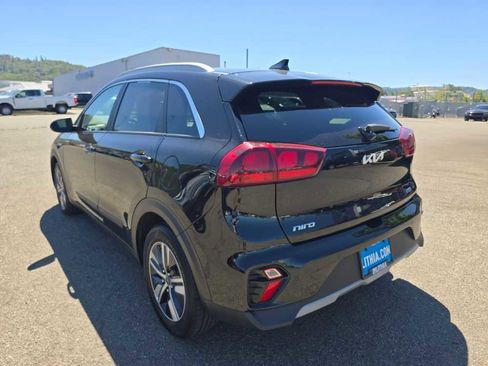 Used 2022 Kia Niro LXS FWD image 3