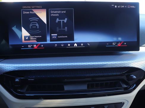 New 2026 BMW 330i Sedan w/ M Sport Package image 33