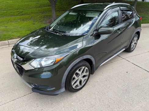 Used 2016 Honda HR-V EX-L image 3