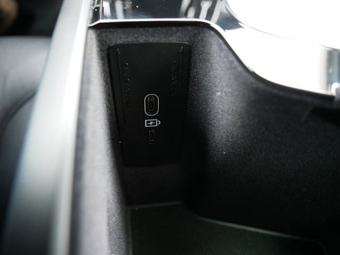 Used 2022 Volvo V90 B6 Cross Country w/ Advanced Package image 33