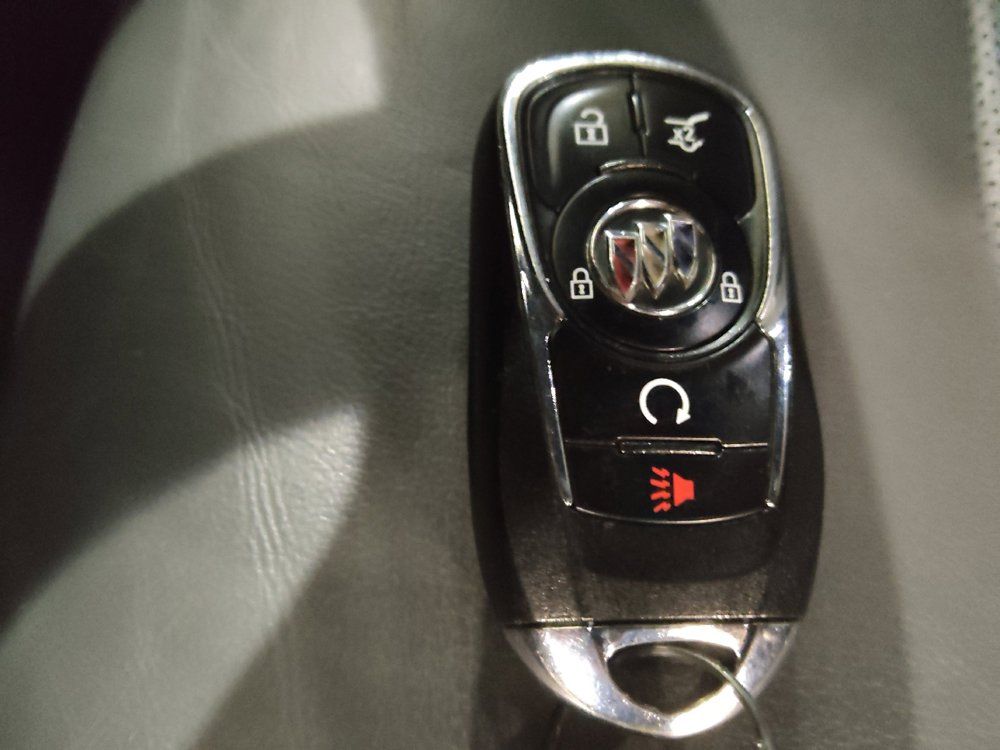 Used 2022 Buick Enclave Premium FWD image 32