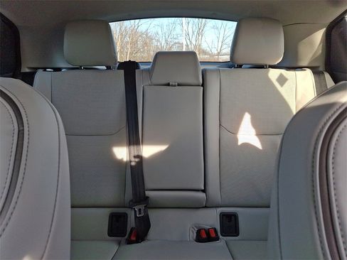 New 2026 Toyota Prius XLE image 14