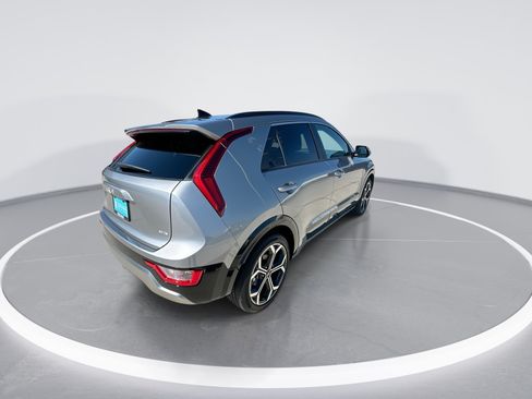 Used 2023 Kia Niro EX Touring FWD image 8