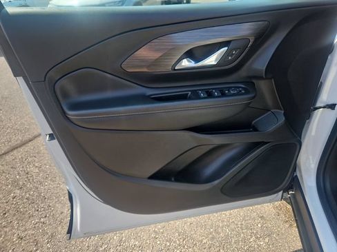 Used 2023 GMC Terrain SLE FWD image 10
