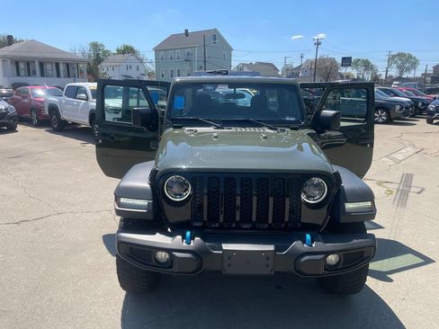 Used 2023 Jeep Wrangler Unlimited w/ Cold Weather Group AWD/4WD image 30